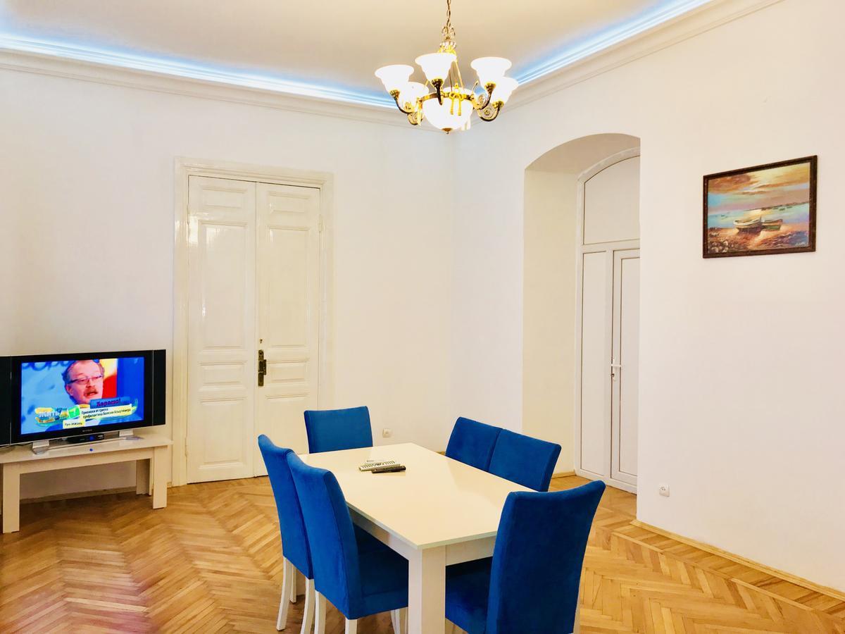 Check-In Apartment Near Fountain Square Vidadi Str Baku Exteriér fotografie