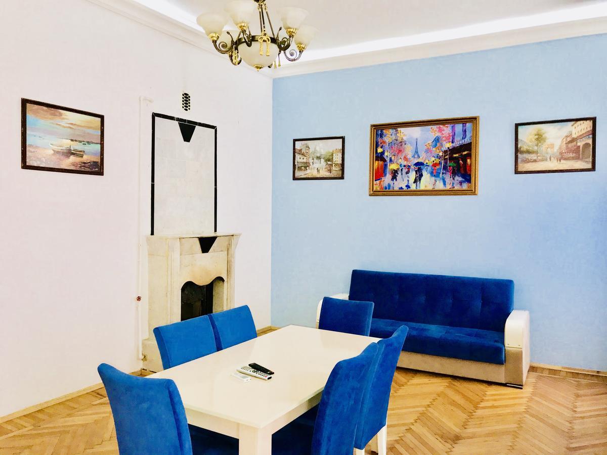 Check-In Apartment Near Fountain Square Vidadi Str Baku Exteriér fotografie