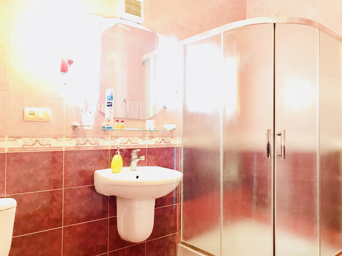 Check-In Apartment Near Fountain Square Vidadi Str Baku Exteriér fotografie